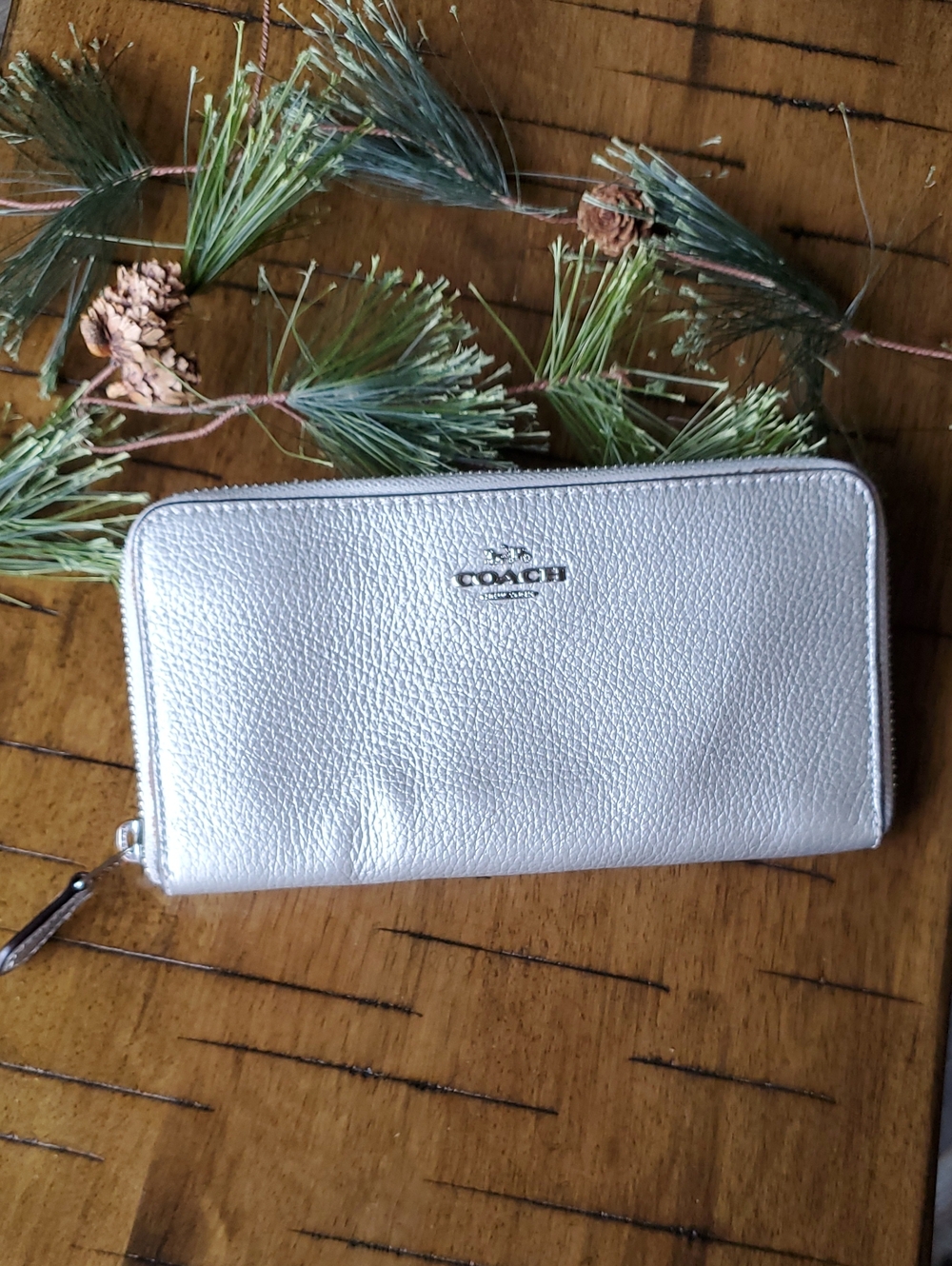 COACH Metallic Platinum Silver Pebbled Leather Accordion Zip Around Wallet F3126